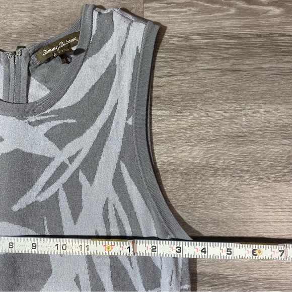 Tommy Bahama Gray Palm Leaf Knit Sheath Dress Size Medium - Picture 8 of 9